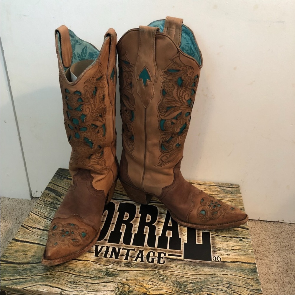 Vintage corral laser cut out boots